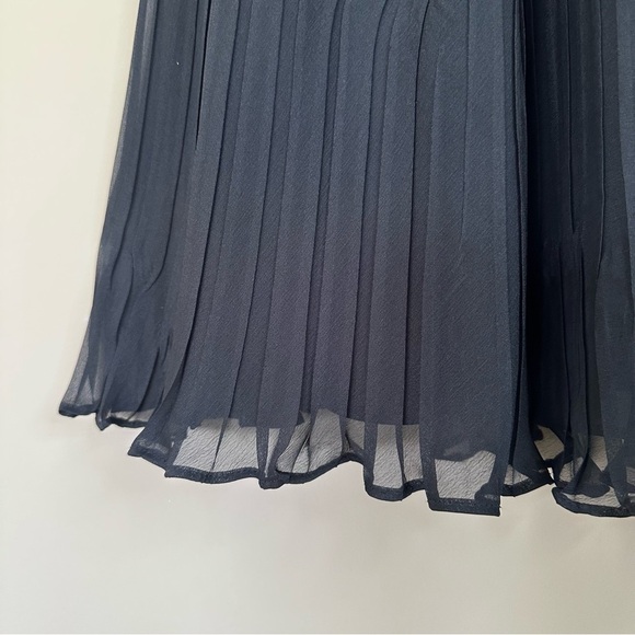 Loft Little Black Dress Women Size 2 Classic Pleated Spaghetti Strap Flowy Flare - Picture 3 of 10